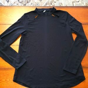 Glyder Black key hole ladies shirt